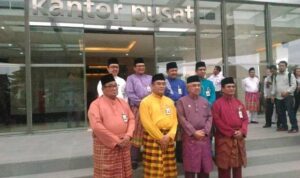 nizam dan eka belakang