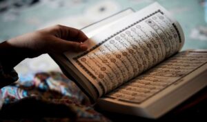 membaca Al quran