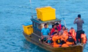 20171218kapal_ikan_tenggelam_di_mapur