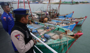 Kapolda Kepri Minta Polairud Tingkatkan Penegakan Hukum di Laut