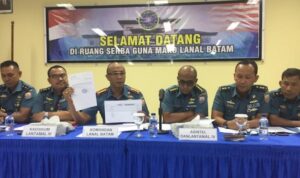 10konferensi-pers-lanal-batam