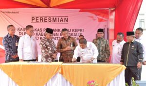 Bupati Bengkalis Resmikan Dua Kantor Kas Bank Riau Kepri Sekaligus
