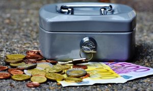 cashbox-1642989_640